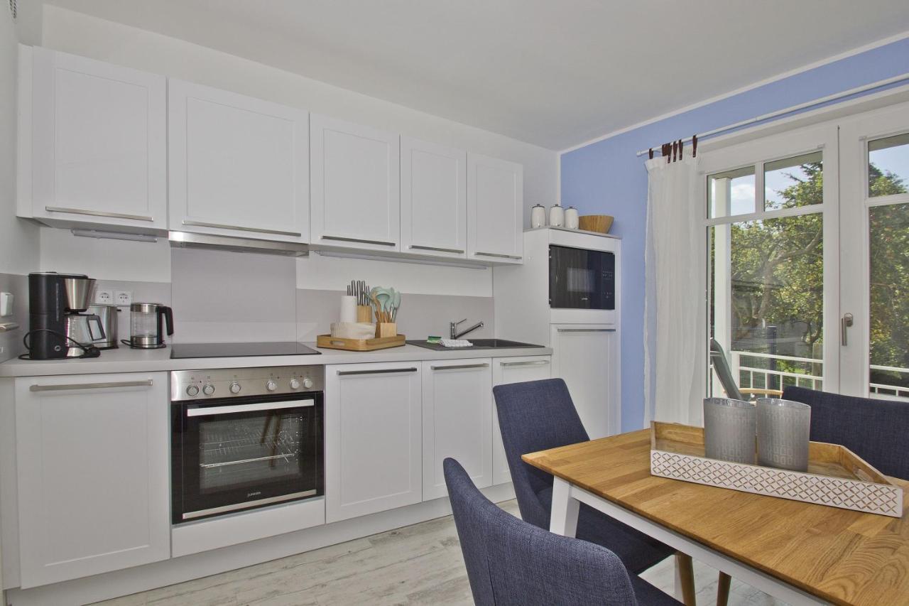 Moderne Ferienwohnung Mit Balkon, Meerblick - Ferienresidenz Zwei Boddenfewo 1-2 Lietzow Zewnętrze zdjęcie