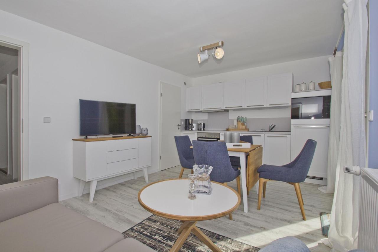 Moderne Ferienwohnung Mit Balkon, Meerblick - Ferienresidenz Zwei Boddenfewo 1-2 Lietzow Zewnętrze zdjęcie