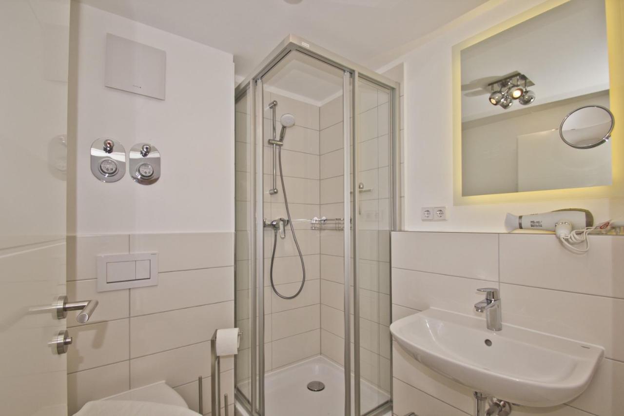 Moderne Ferienwohnung Mit Balkon, Meerblick - Ferienresidenz Zwei Boddenfewo 1-2 Lietzow Zewnętrze zdjęcie